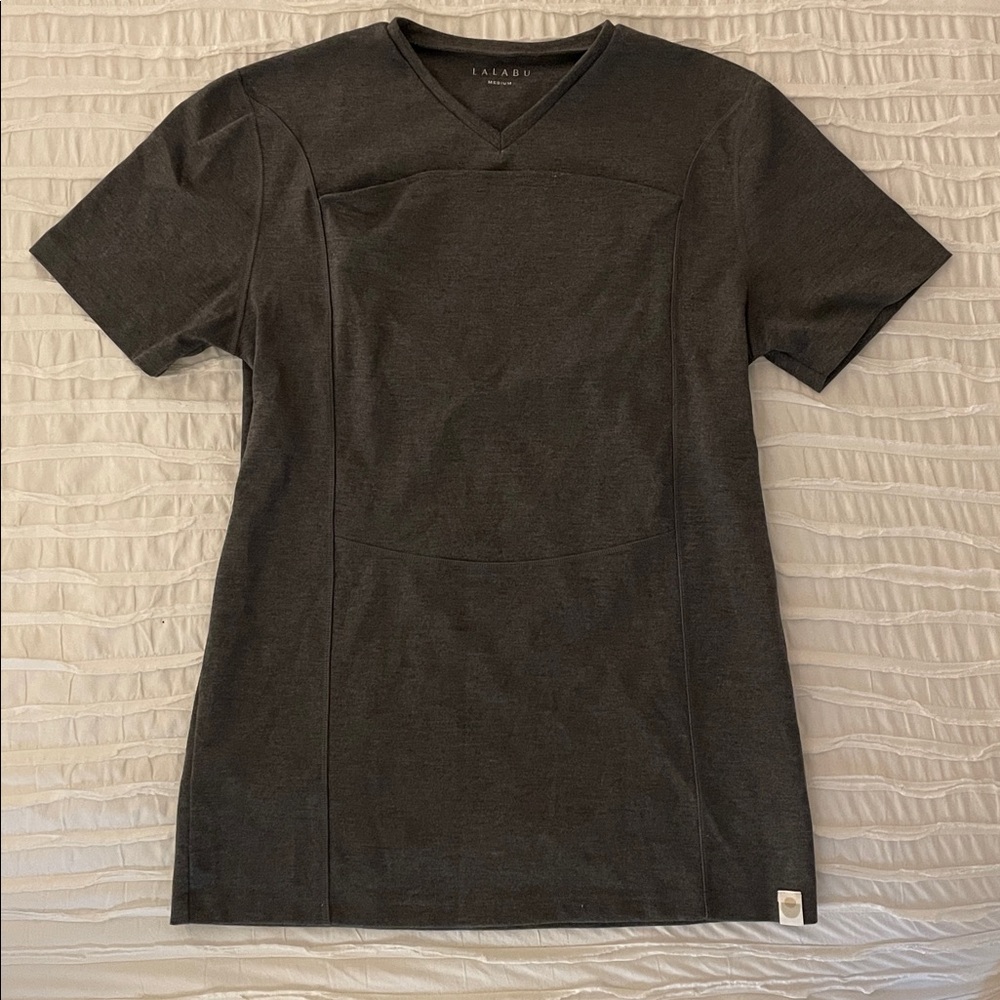 Lalabu Dad Baby Wearing Shirt - LIKE NEW | size: medium